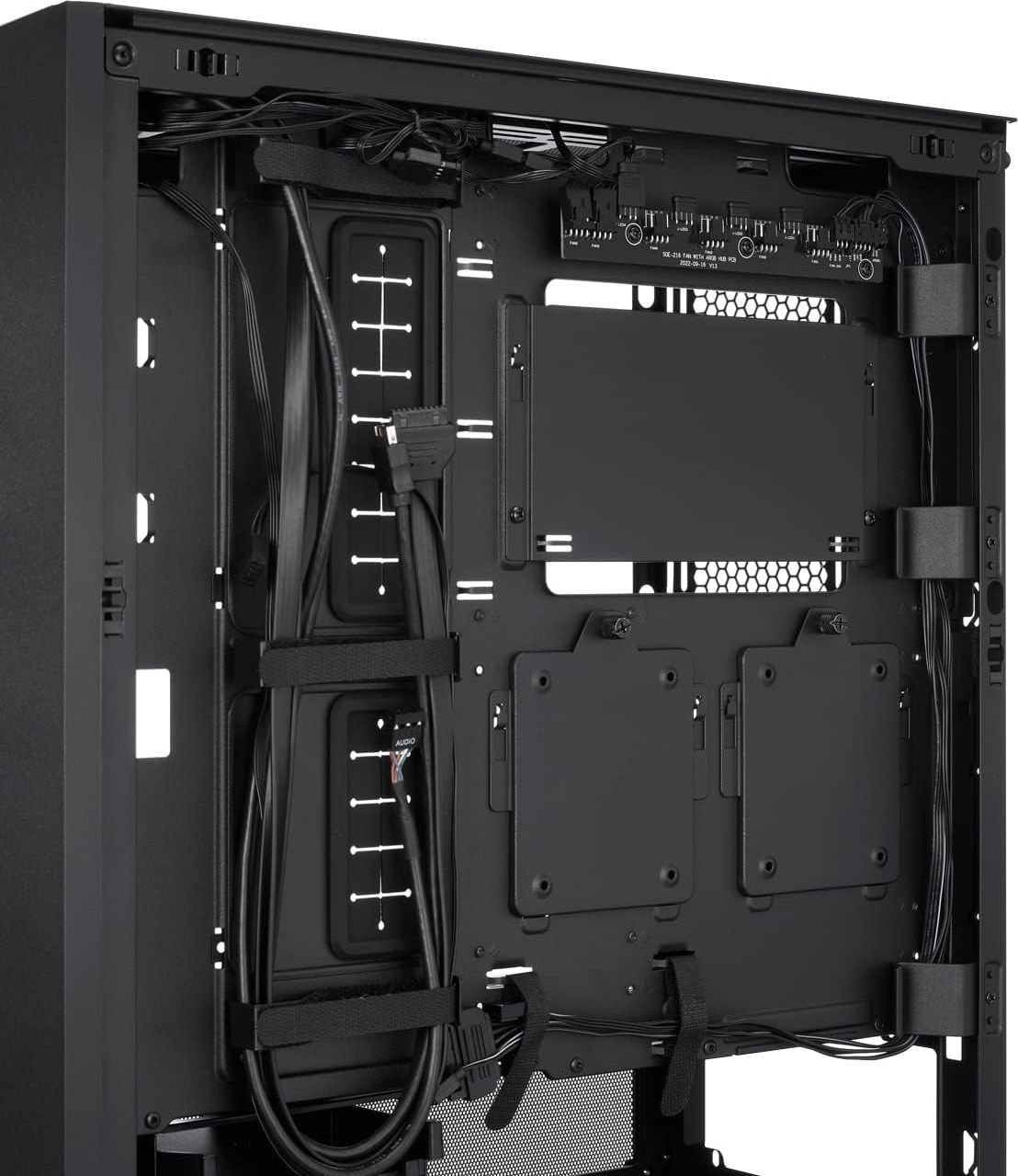 Корпус Lian Li Lancool 216 ARGB Fans б/БП Black (G99.LAN216RX.00