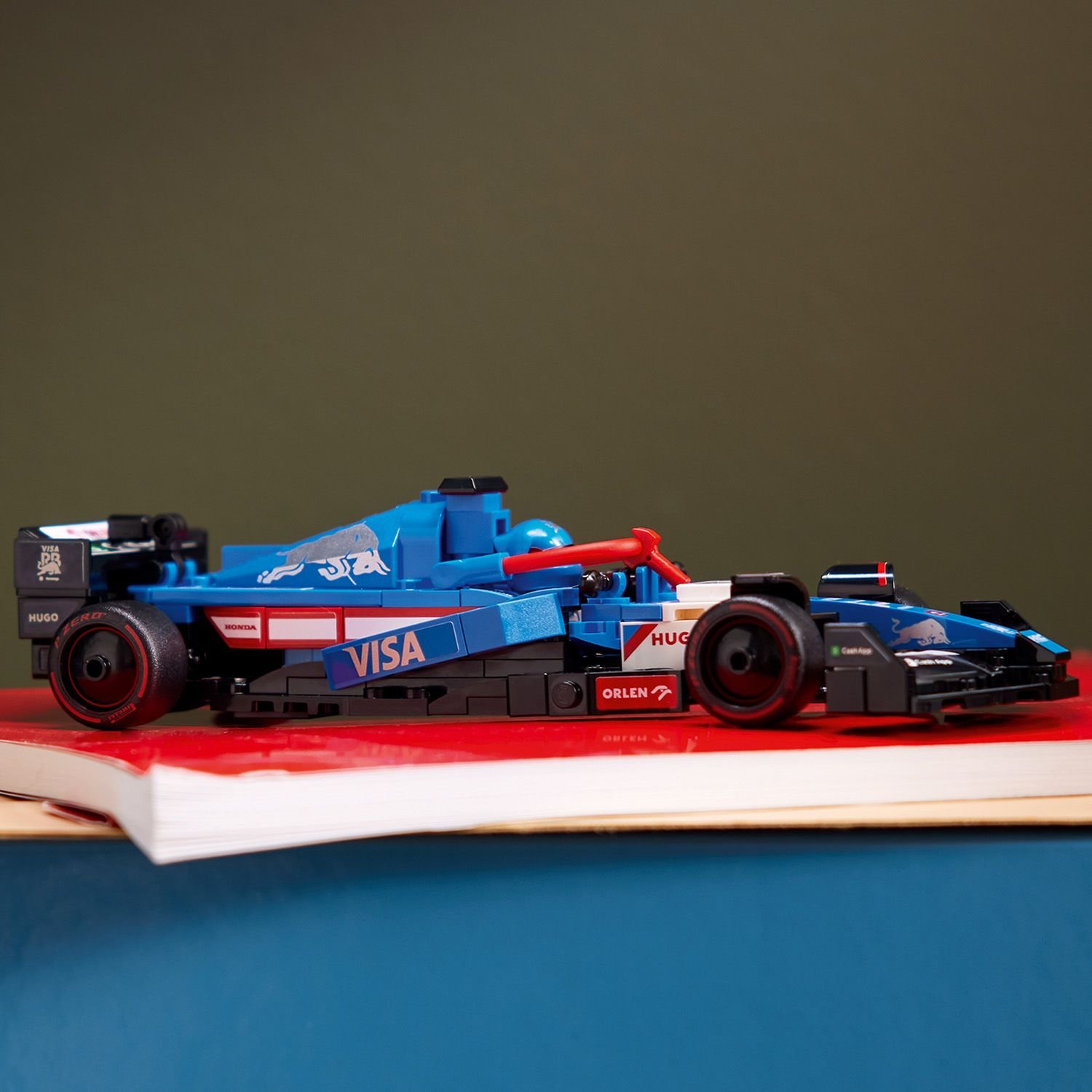 Конструктор LEGO Speed Champions F1 Visa Cash RB VCARB 01 (77246